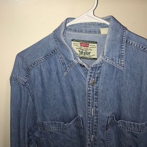 levi’s jean shirt!! amazing quality!!